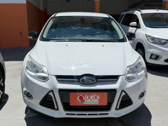 FORD FOCUS 2.0 TITANIUM 16V FLEX 4P POWERSHIFT